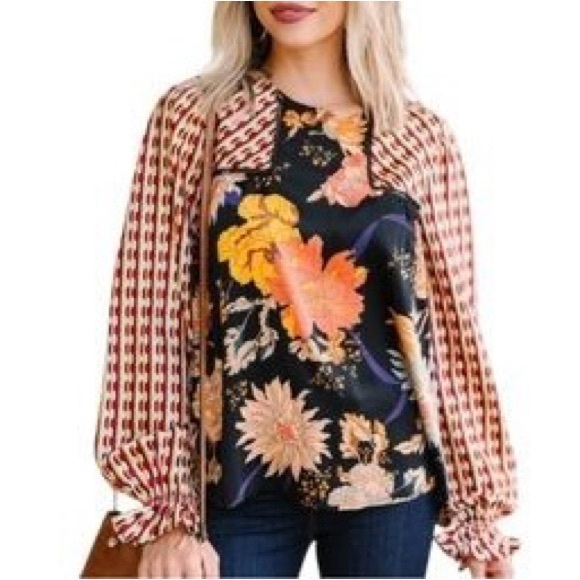 Anthropologie Tops - Anthropologie Floral Print Blouse with Patterned Sleeves